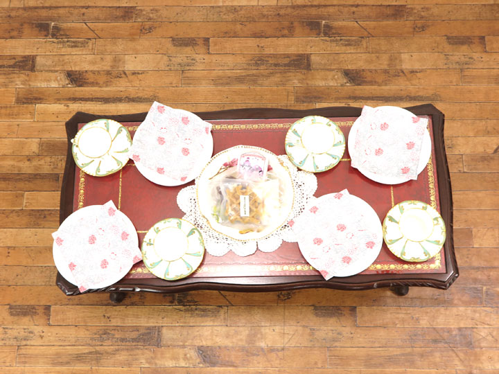 antiquecoffeetable