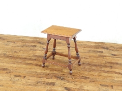 �X���[���e�[�u�� 80573c